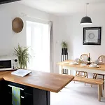 Semesterbostad Chaloners, Free Parking, Large Garden, Close To Races & Centre